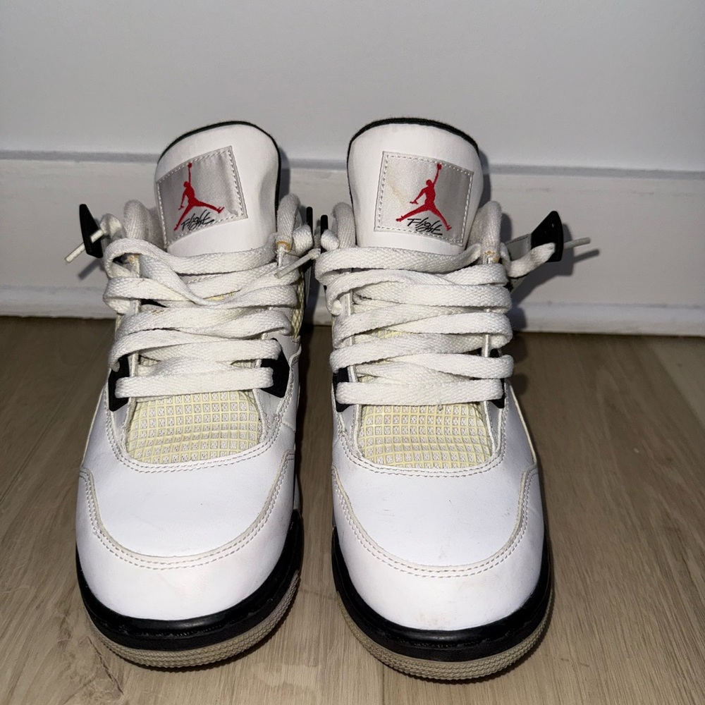 Air Jordan 4 Retro GS 'White
Cement' 2012